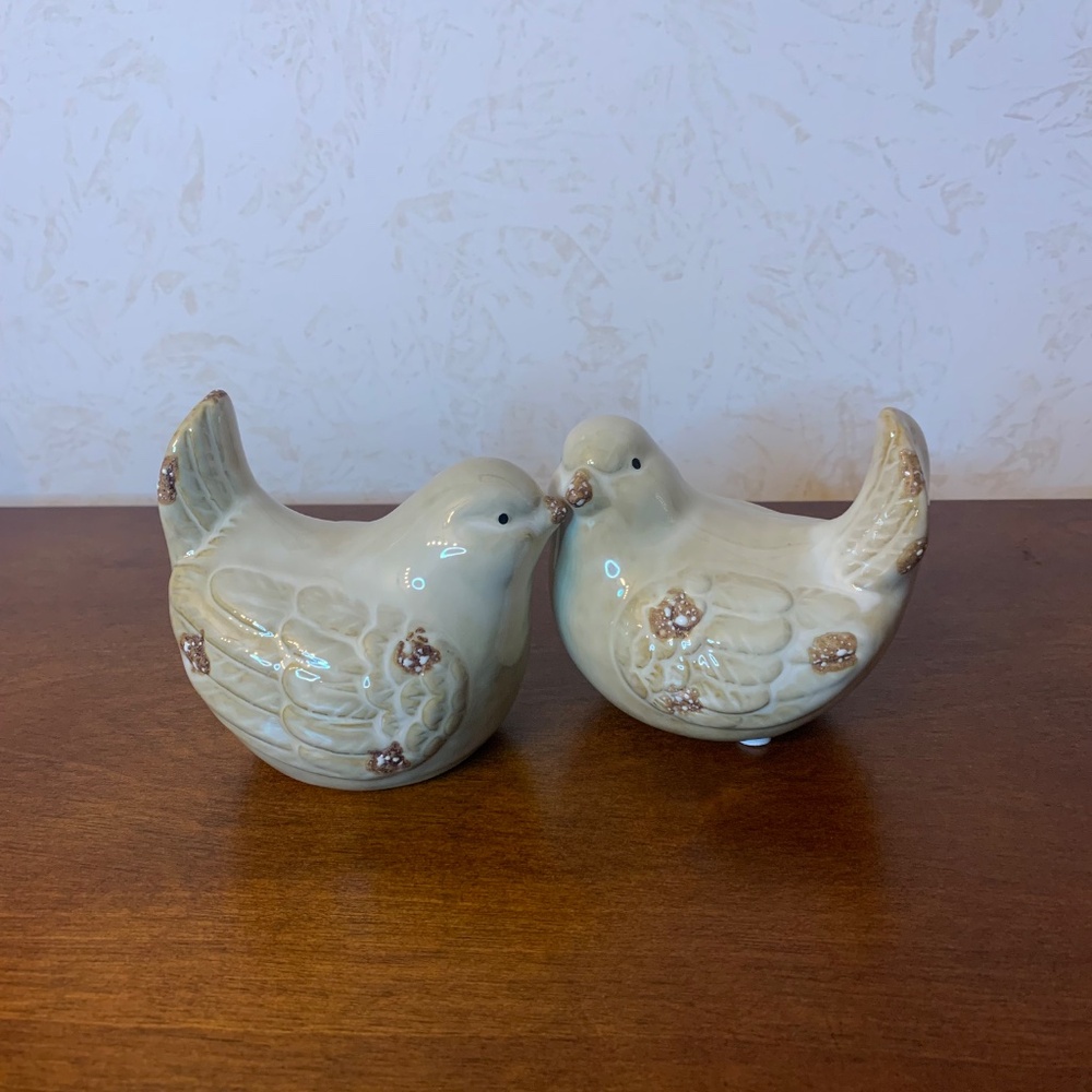 Home Decor: Love Birds, Tan and Beige - Picture 7 of 7